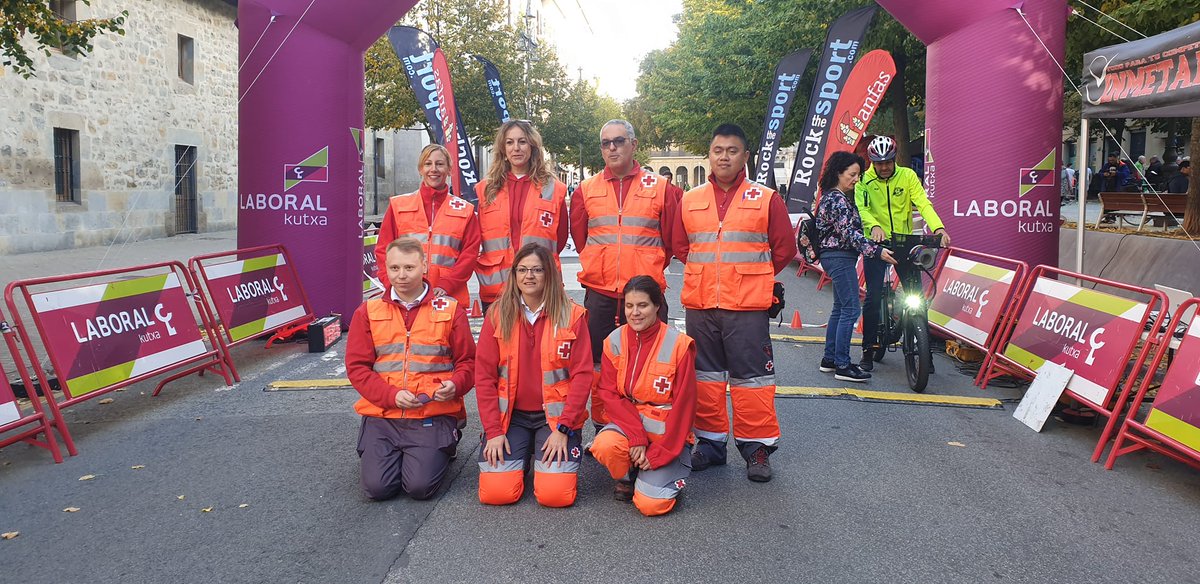 casolinavarra's tweet photo. ‼️#CASOLINA2022... #MásQueUnSprint‼️🏃♂️🏃🏃♀️
📸📷 Las MEJORES #IMÁGENES de una mañana inolvidable.
💪💪 ¡¡Gracias a todos y todas!! ESKERRIK ASKO!!
@anfasnavarra + @LABORALkutxa + @rockthesportES #MásQueUnSprint #Casolina2022 #CorreConCorazón https://t.co/7002kTwdtP