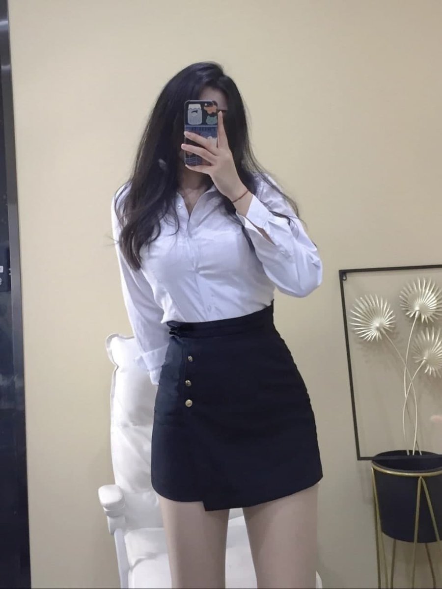 fr59810997's tweet photo. 你们有这样的女朋友，你会几点回家 https://t.co/FUYjIjHRRQ
