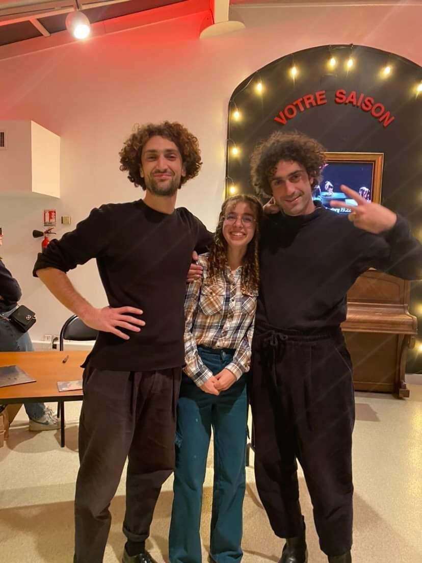 Emlineg51's tweet photo. et juste parce qu'on est magnifique et que j'ai rarement un aussi grand sourire https://t.co/IXBsjenSv4