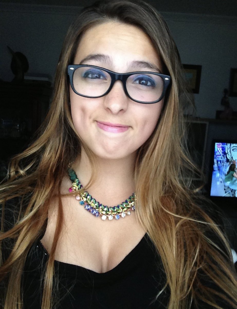 paulapayan123's tweet photo. 2º de la eso // 4º de carrera 
XDDDDDDDDDDDD D D D D D https://t.co/qebUNpVglu