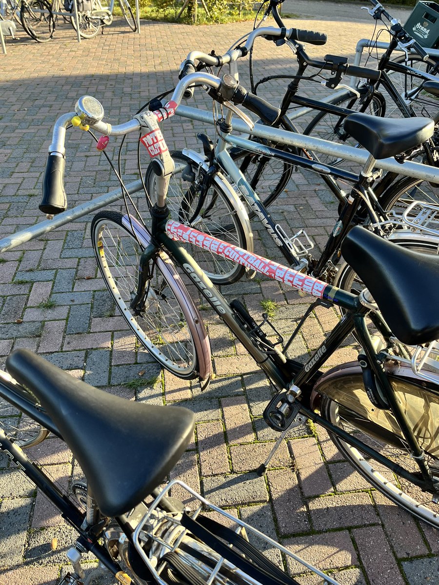 Goei fietske! #footballculture <a href="/FootballCulture/">FootballCulture</a> #stickers