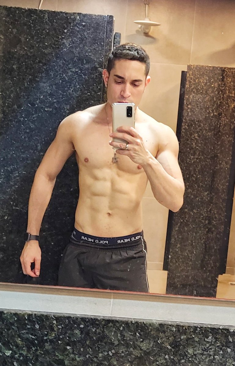 GFWender's tweet image. 🔥🔥🔥
#gaybr #Gaypublico #PHOTOBOOK #men #gay #Brasil #RiodeJaneiro #Academia #FitnessModel #models #domingou