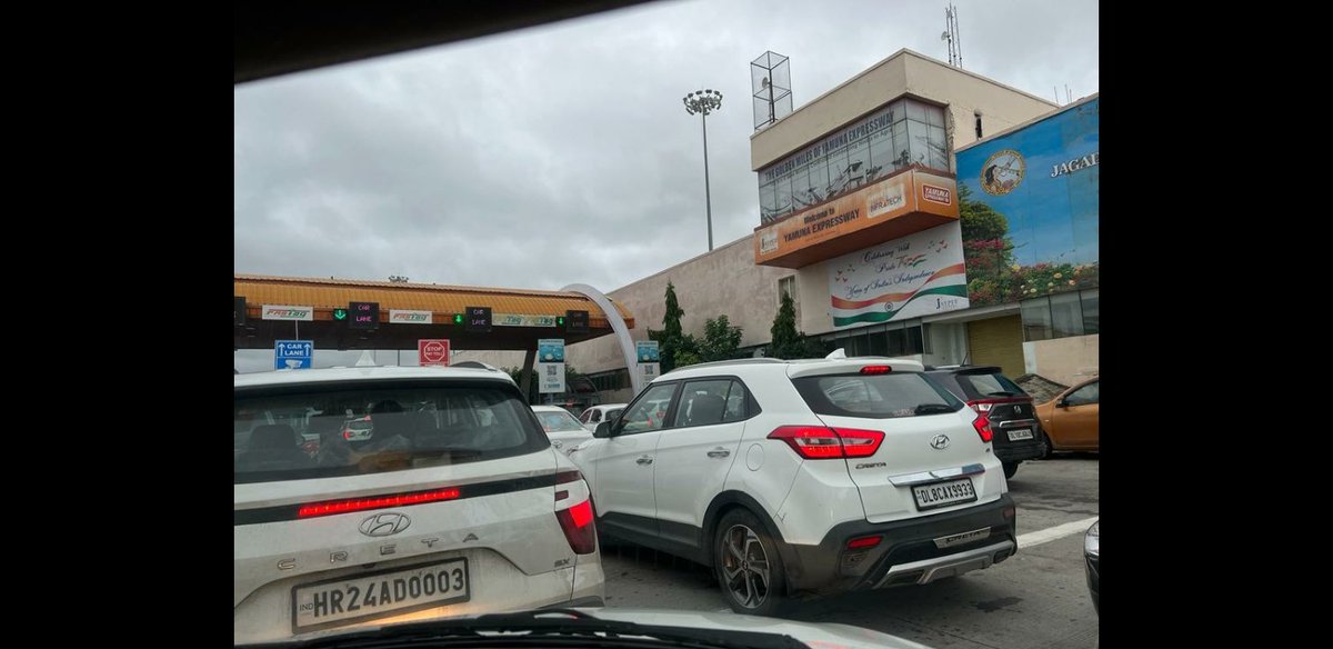 sonjoy_mustafi's tweet photo. @OfficeOfNG Dear Sir, Waiting time at Yamuna Express Highway Toll (Noida) is more than 20 min. And there is no barricade at non functional booths. Toll plaza charged me and others after making them to wait so long. Is it correct practice.

Regards
Sonjoy https://t.co/0iC0z1heSk