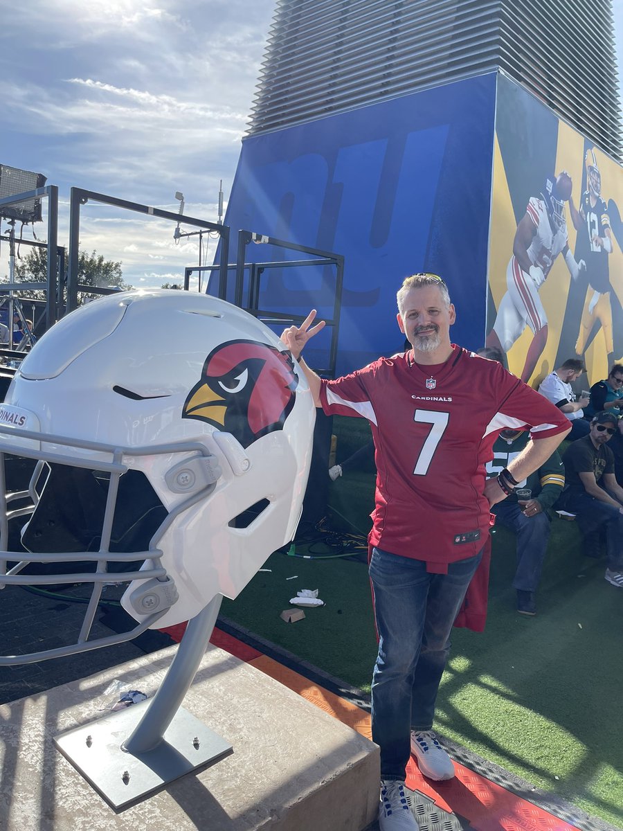sievers_sven's tweet photo. It‘s #GameDay in the Morning active running at #royalparkhalf, after this passive look 🏈 #londongame from Tottenham #Gocards @AZCardinals @GermanBirdgang @rannfl_suechtig #ranNFLsuechtig 🤗🎊🎉👍🏻👌🏻 https://t.co/x0ZaPDgXip