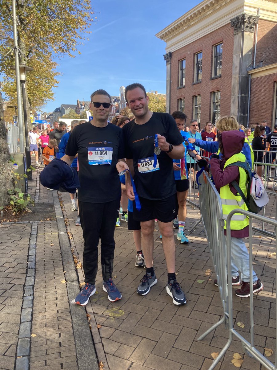 Ate van der Zee tweet media