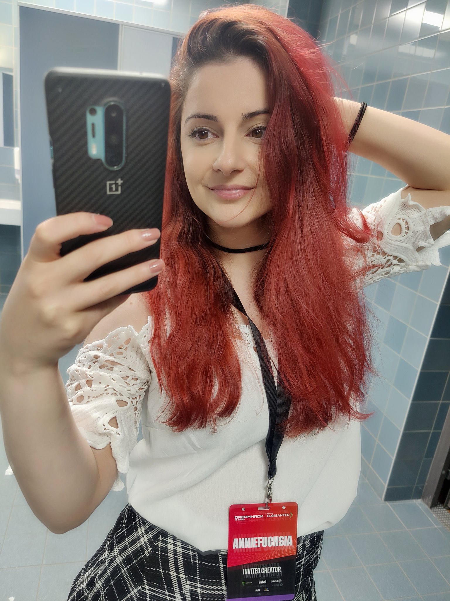 AnnieFuchsia on Twitter "Posting a selfie wearing a lanyard with my
