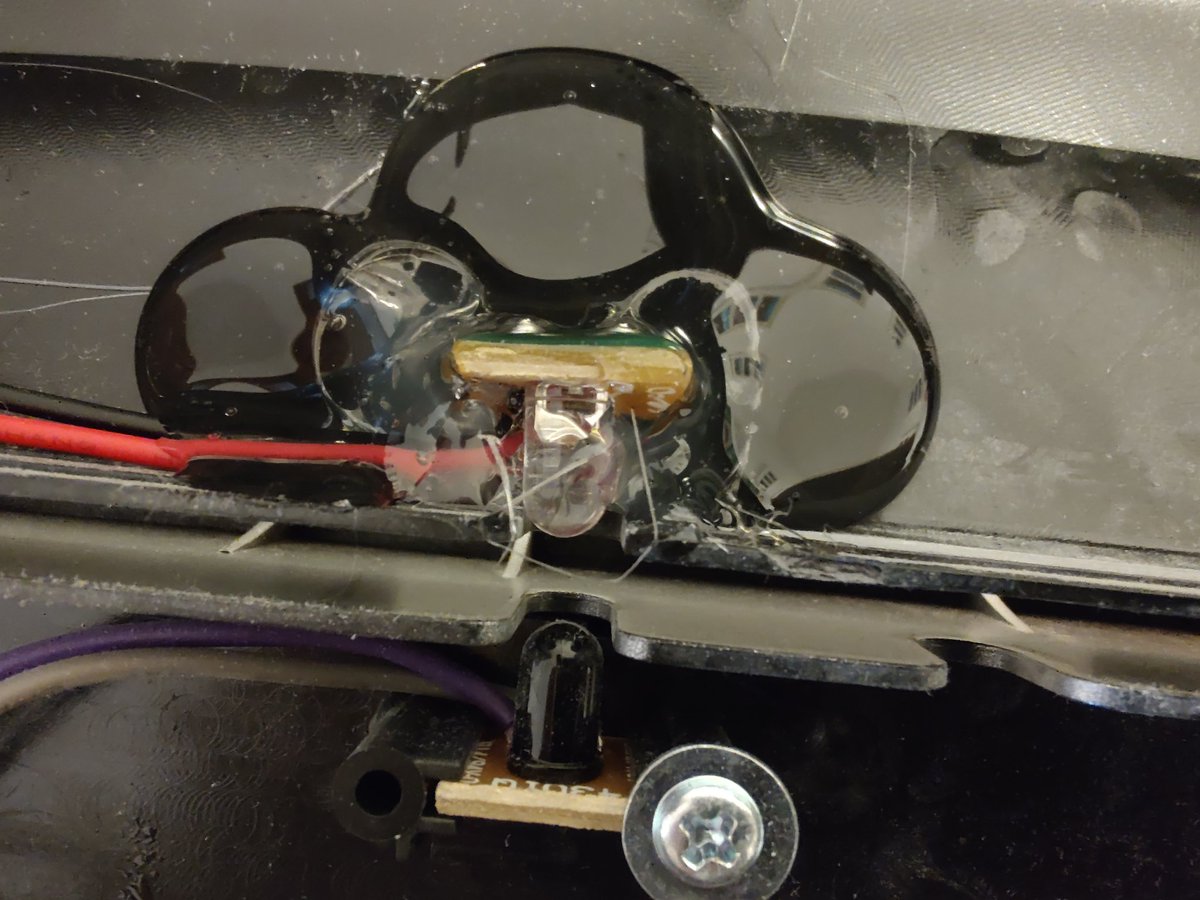 GeologistsCat's tweet image. Today the #DocumentShredder didn&apos;t went back to idle after eating the last sheet of paper. I told the human to open it &amp;amp; I found the error source. One part of the #photosensor was broken of. I proposed to fix it with a lot of glue &amp;amp; it works again😺
#diy #repair #CatsOfTwitter