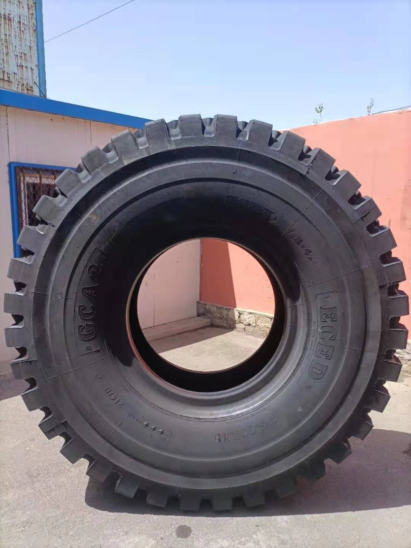 elshqeirat's tweet photo. ECED brand for a industrial &amp; OTR tyres with 5 years warranty.
#tyre
#otrtyre
#اطارات
#اطارات_الامارات https://t.co/ekWg4bgCBR