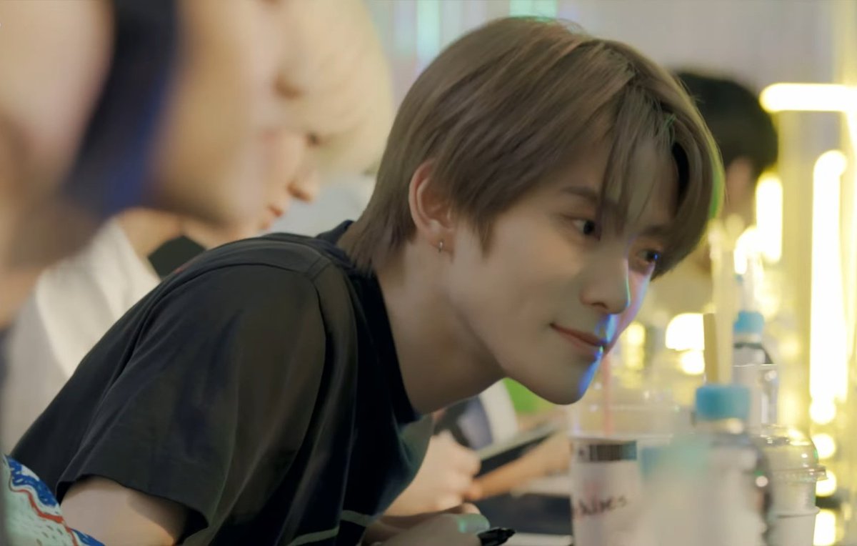 Jaehyun is breathtaking.