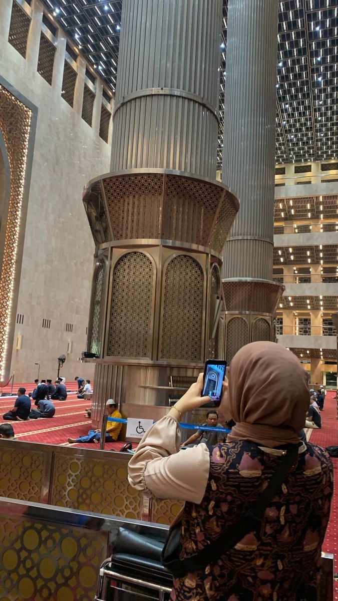 Endonezya - Cakarta İstiklal Camii'den Monas Anıtı Manzarası