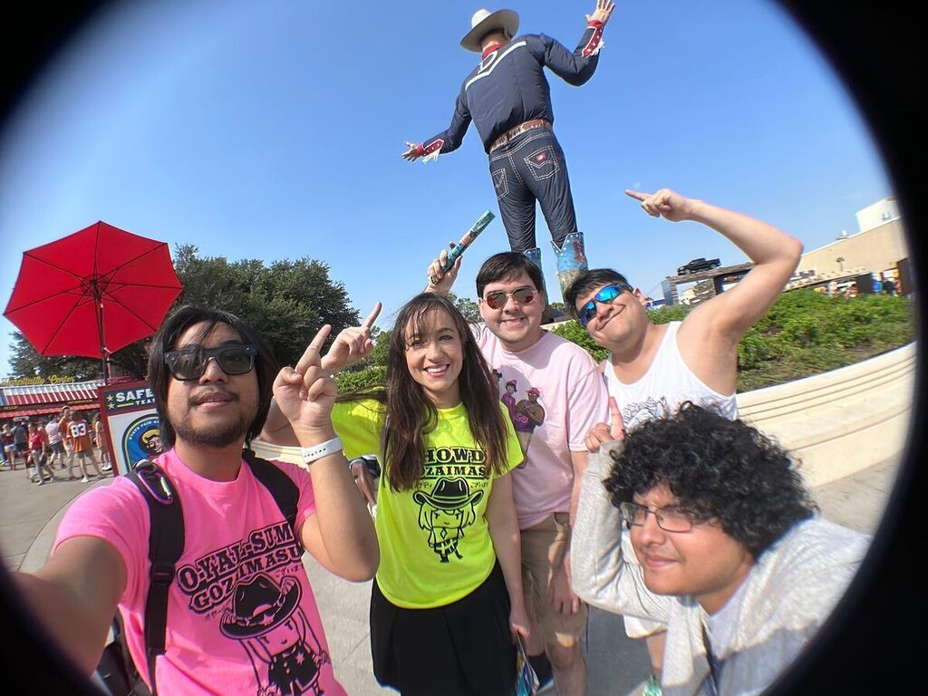 HoloDFW's tweet photo. We 💙all aspects of Big Tex. Thanks for a great time @statefairoftx 
@unitedway 

#POD #pictureoftheday #bigtex #statefairoftexas #holodfw #vtuber #ameliawatson #callillust #moricalliope #hololiveen #holomyth https://t.co/jeFOemkROB https://t.co/yBkjHsbnK1
