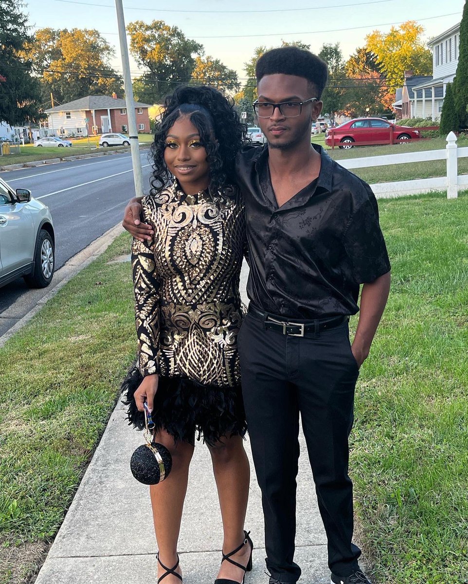 Neseysa's tweet photo. My baby boy is not a baby any more. Na’im is a senior. His last Homecoming. Aren’t they cute? https://t.co/NEHXdvuleg