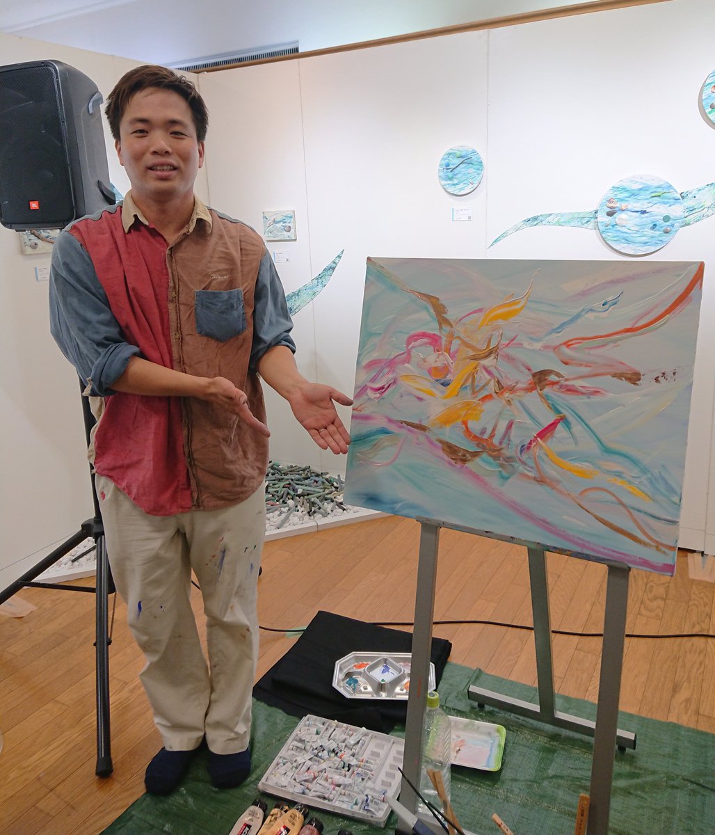 nabe_linta's tweet photo. Music&LivePaint
まさにArt✨
芸術の秋に感動🍁♡
コーヒーの余韻も☕
#森本ケンタ
@Kenta57Morimoto
#tallmanscafe
#the_tallmans_cafe
#TheTallman
#PREMIUM
#kentacoffee
#Coffee #コーヒー
#コーヒーと音楽のある暮らし
#BAYERN #バイエルン
#コーヒーゼリー
#ヒロシマルシェエット
#有田大貴 https://t.co/U3FAuX78Uw
