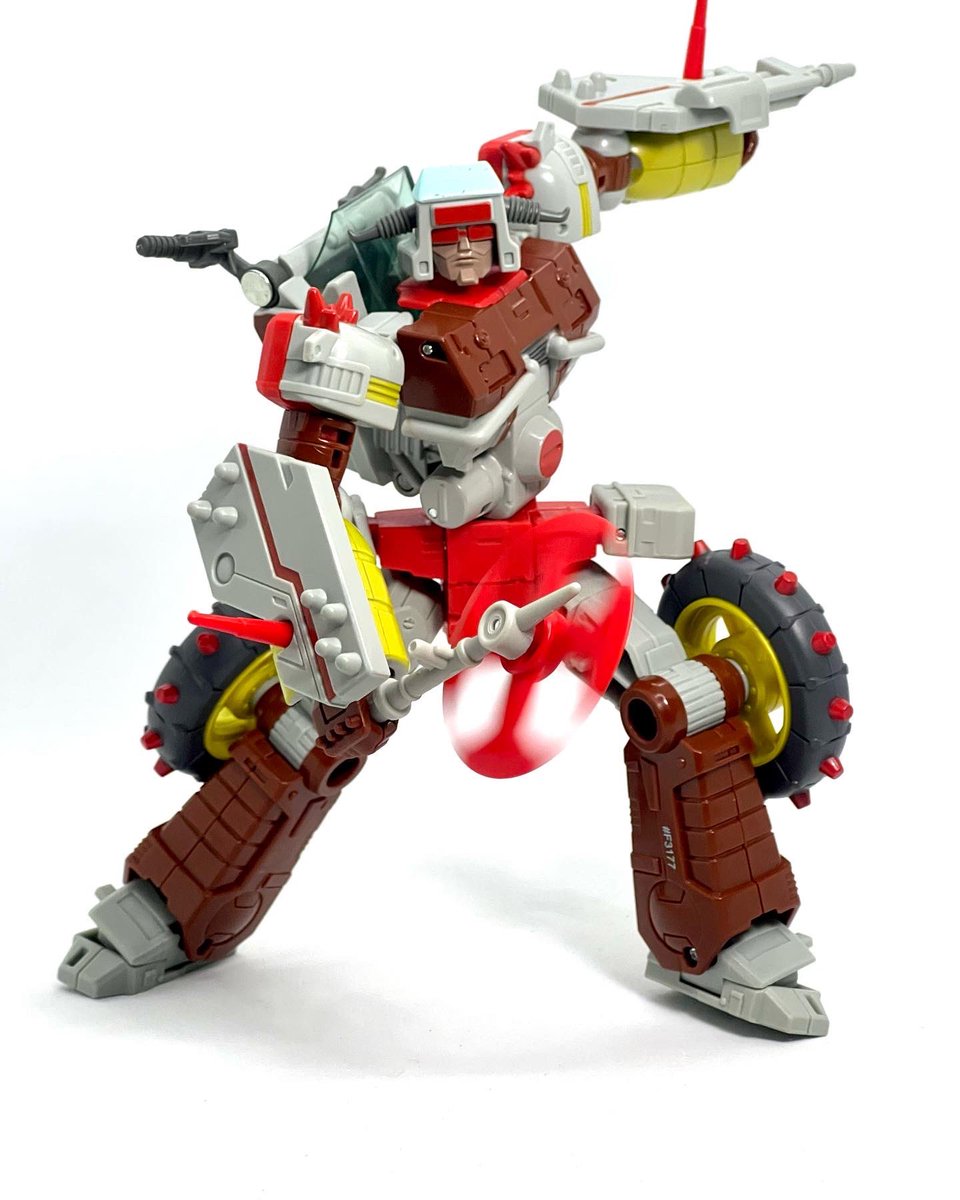 rainspeak2010's tweet photo. 嗯……唯一缺點是醜吧⋯⋯
#變形金剛 #垃圾星人 #transformers #transformersforlife #transformersphotography #transformersrobots #robots #transformersstudioseries #ss86 #junkheap https://t.co/sPEEs7vOGB
