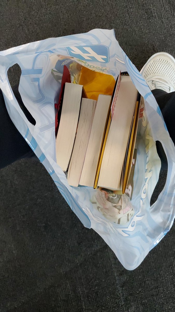 DocMoff8's tweet photo. Don't give me extra time at an airport with a bookstore ... #ATL #CAATE https://t.co/9Jm6FextJx