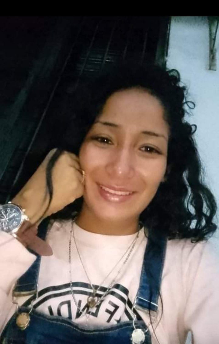 #ULTIMAHORA Está es la joven desaparecida luego del desborde de la Quebrada en #Tejerias si alguien la ha visto por favor informar así vestía la última vez 1.65 de estatura morena, tiene un tatuaje en la cintura.
#9Oct #Lluvias #ServicioPúblico #ALERTA RT ⚠️