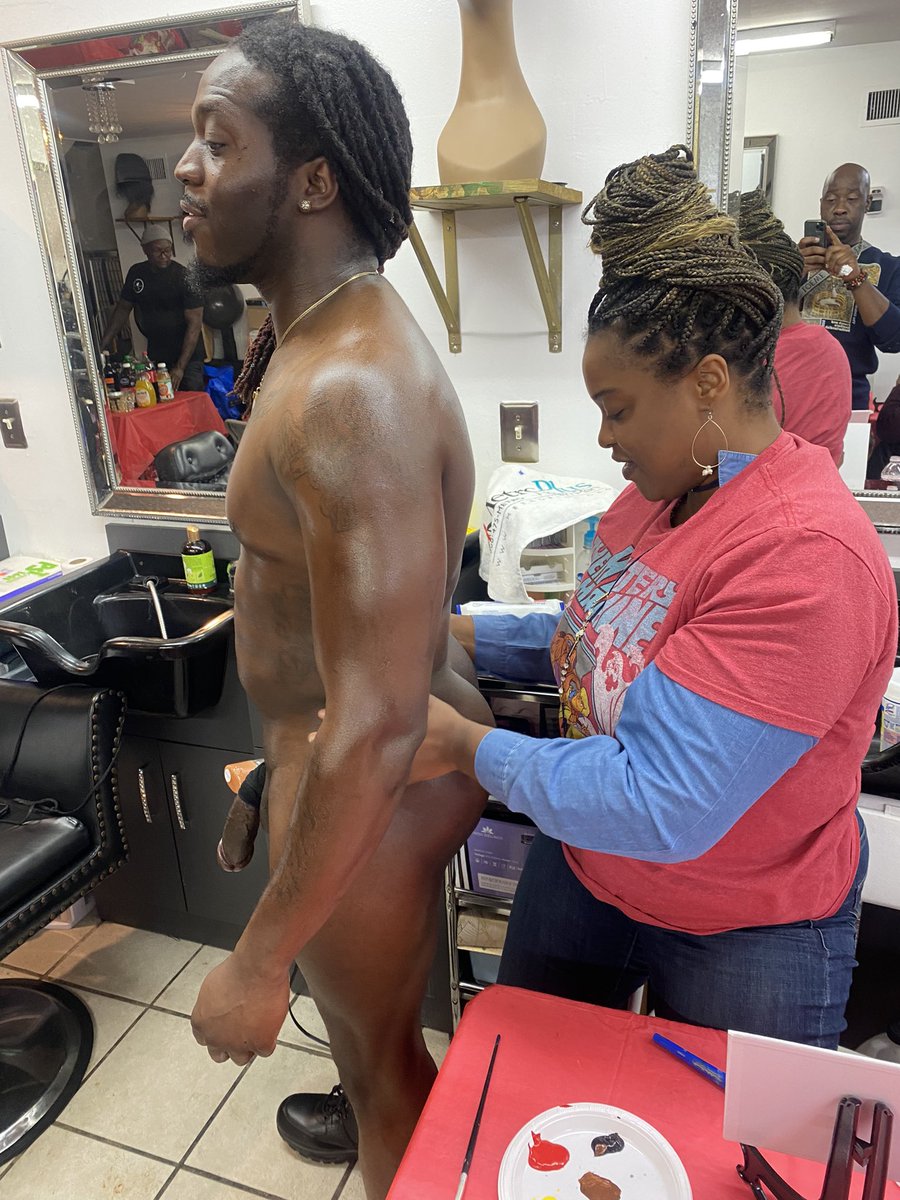 Juleseyes1's tweet photo. Last night “Brush & Stroke Nude Edition” was a time last night #brushandstroke #nudeedition #sipandpaint #wehere #goodtimesgoodvibes #ladiesnight #abundance https://t.co/Lbhxmiv8Q4