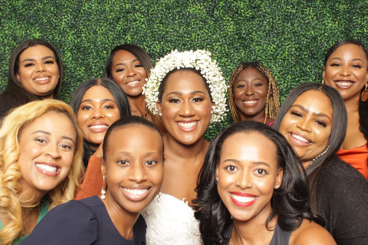 lexxtoatley's tweet photo. Wedding season ✨ Congratulations to the Pitts https://t.co/rfH9ZvkdYd