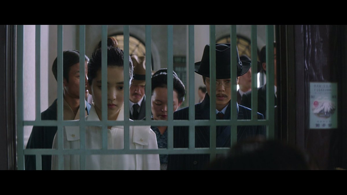 _ToToror's tweet image. 보는 내내 너무 웃겨서 참으려고 했는데 1. 배 타고 2. 해외로 3. 사랑의도피 4. 구도까지 비슷해서 참을 수 없었어요 .. 네 상해에서 일본에서 다들 행복하세요 끝