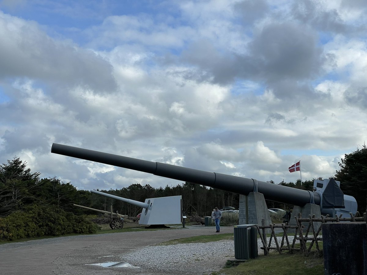 GPacyk's tweet photo. ‘Ah, kill me with thy weapon, not with words!’ Henry VI Part 3, Act 5, Scene 6 #ShakespeareSunday in #Bunkermuseum #Hanstholm #Denmark https://t.co/G5f31jeFDQ