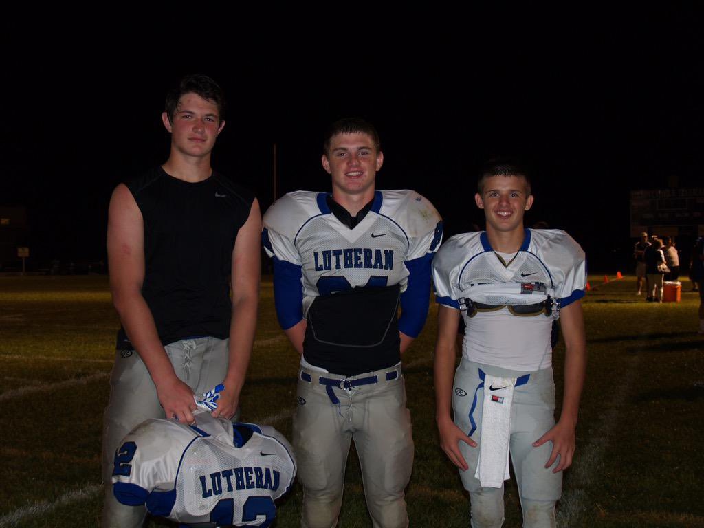 lhscougarfb's tweet photo. We miss you 💙 @DerekGriffitts #DEREKSTRONG 🙏 https://t.co/J30K5qQ9Wr