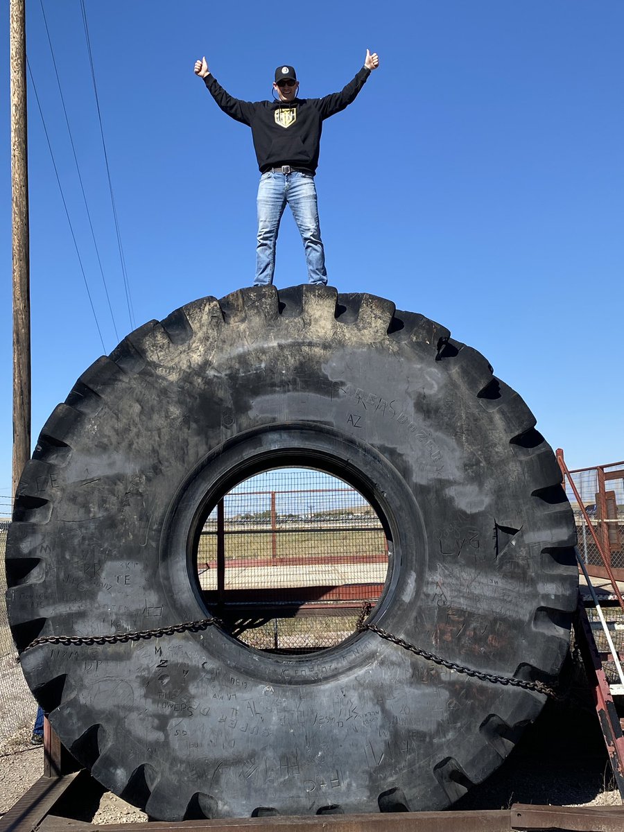 Turns out mining trucks have really, really big tires! This is from a haul pack (big dump truck) at a coal mine north of Gillette Wyoming. Can you guess how much a new one costs?!
#bealsscience