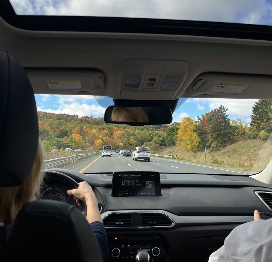 MAISONSTLAURENT's tweet photo. canadian thanksgiving weekend 🍂🫶🏼 https://t.co/VdTFndDK4Z