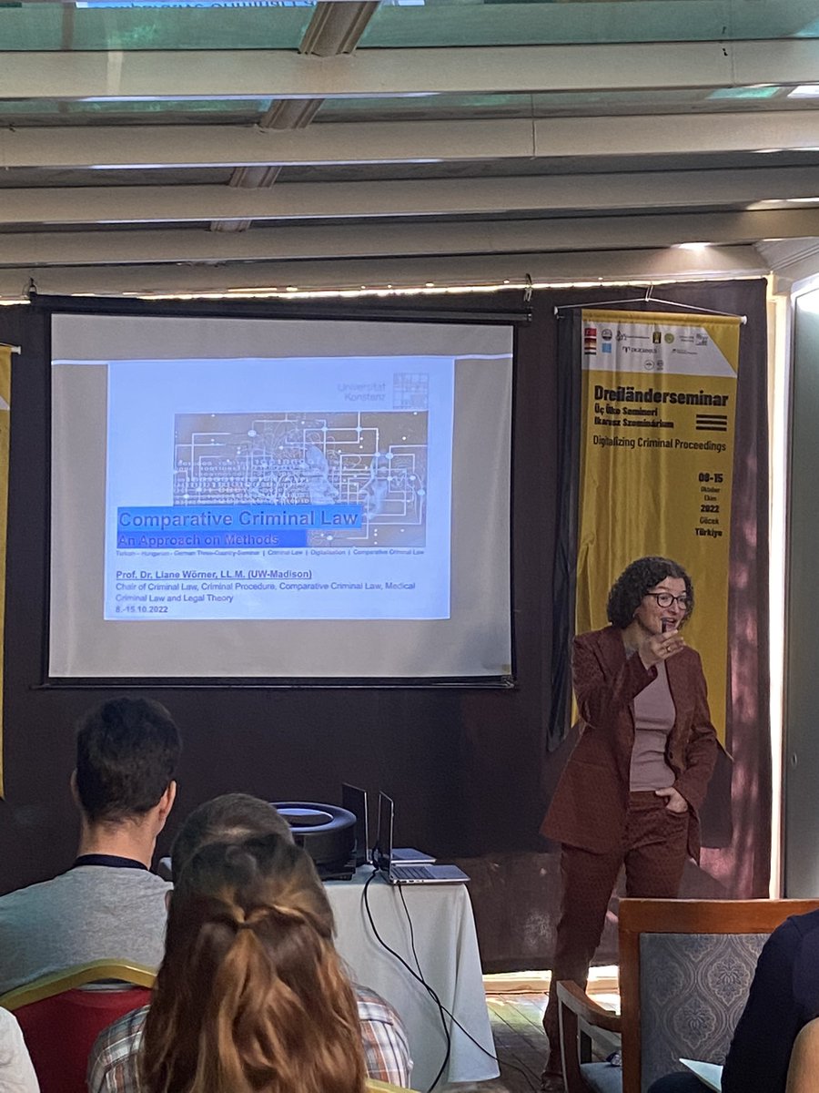 Liane Wörner has made a presantation about methods of comparative criminal law. She has explained why we need comparative research in law science. She has also stated that we need comparative criminal research to negotiate and agree on common values and establish these.