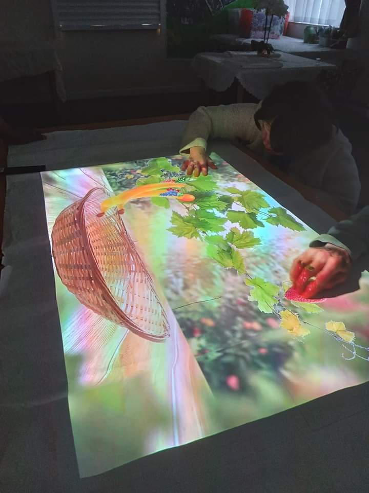 NortonHouseCH's tweet image. Let&apos;s pick some fruits and flowers 💐 
#magictable#