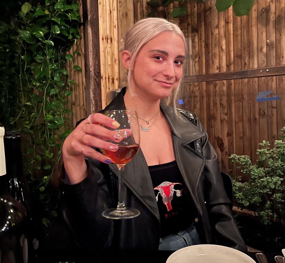 FIT_artdesign's tweet photo. Tomorrow, Oct. 10, Olivia LaTronica, Fabric Styling '15, drops by to chat with instructor Caroline Gordon of @facesplacesFIT lecture series in Pomerantz D211. For her next gig, Olivia joins the costume team of Dr. Death TV series. For more info:
https://t.co/QHK4J1rZh8 https://t.co/MKZbAdBbC8