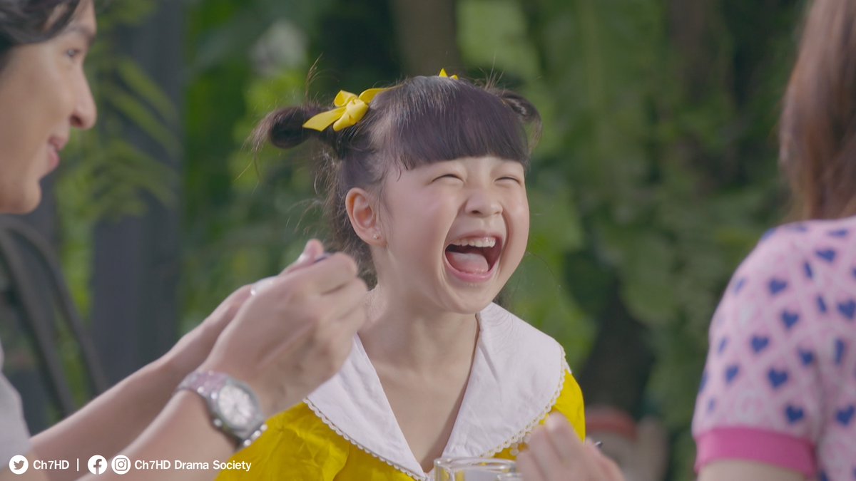 Ch7HD's tweet photo. พ่อ แม่ ลูก น่���รักจริง ๆ #อุ้มรักปาฏิหาริย์EP10 https://t.co/MDeUGQchLK