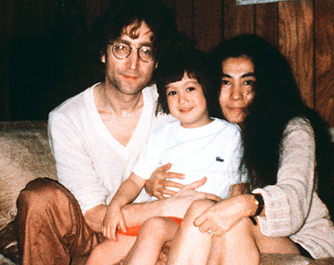 ¡¡¡Happy Birthday!!!
 Sean Lennon      Peace and Love!! 
