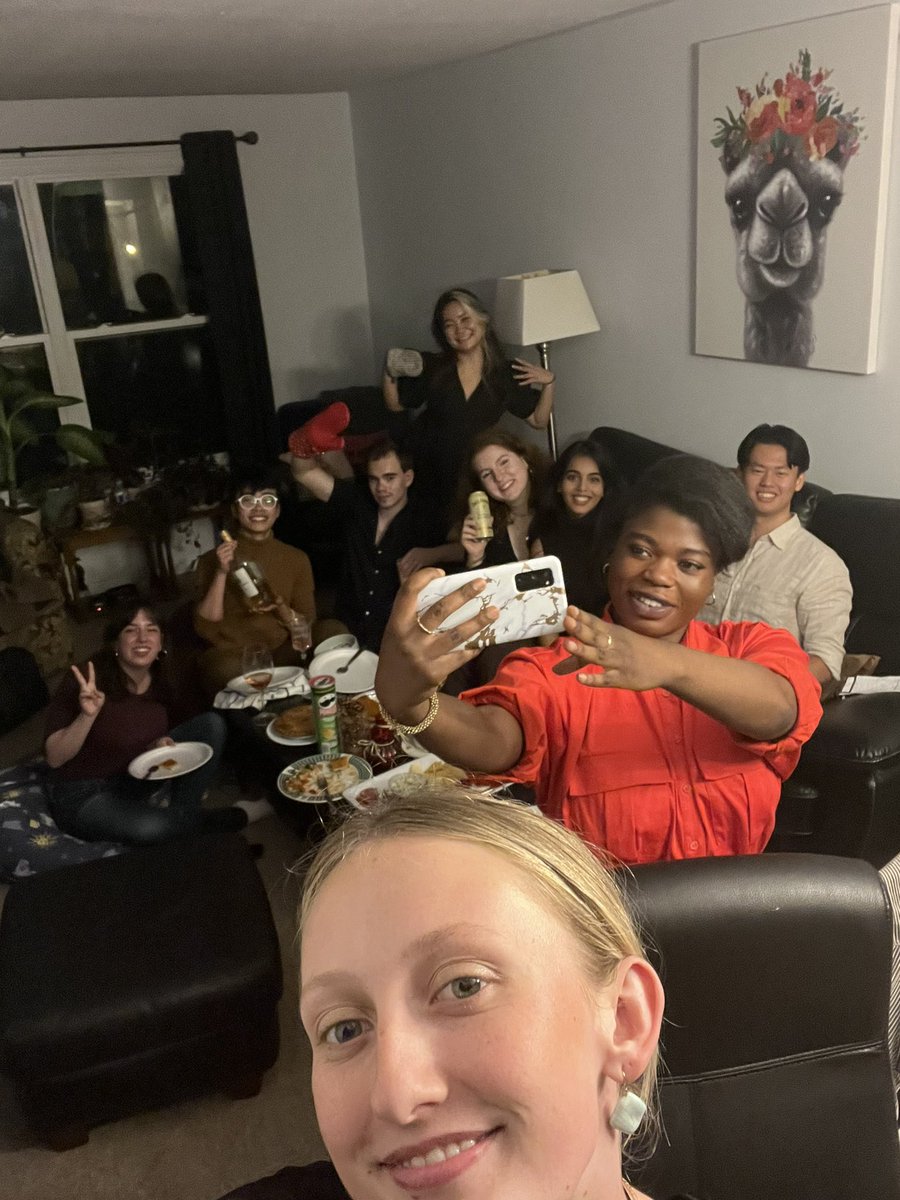 hailwettlaufer's tweet photo. friends-giving yesterday was so fun <3 #MMJCUpd8es https://t.co/ISCGHUWZMI