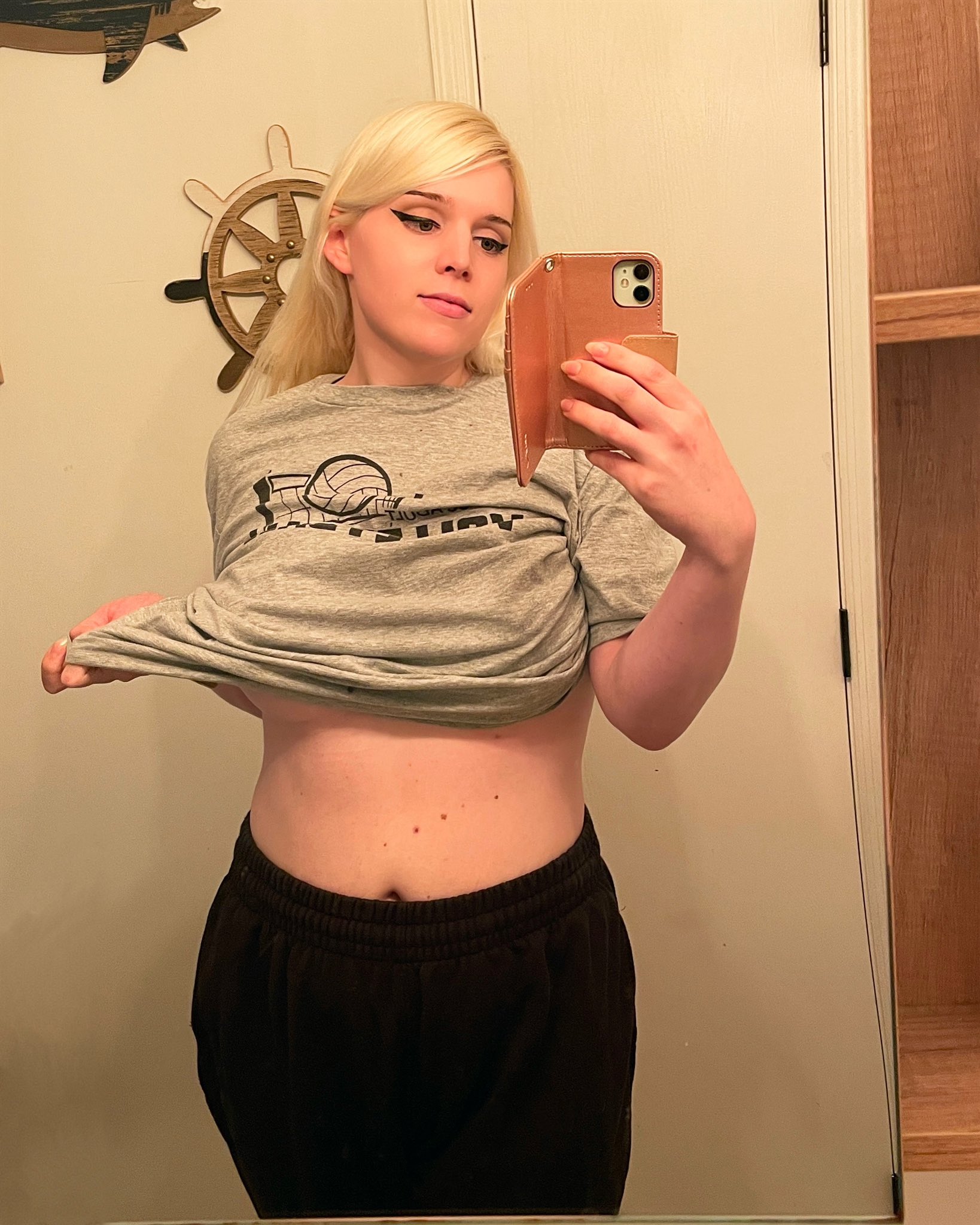 🏳️‍⚧️ Amanda Rae 🏳️‍⚧️ on Twitter: "Tummy this morning? 😋 https://t.co