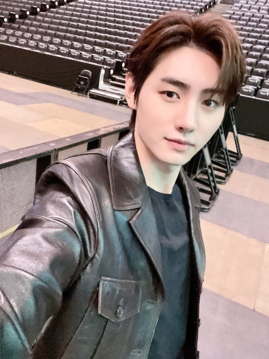 enhypenweverse's tweet image. [ #성훈’s Post ] 221009

#SUNGHOON: HAPPY ENGENE DAY~🎂
The concert was fun &amp;amp; we're doing it joyfully~

@ENHYPEN_members @ENHYPEN #ENHYPEN #엔하이픈