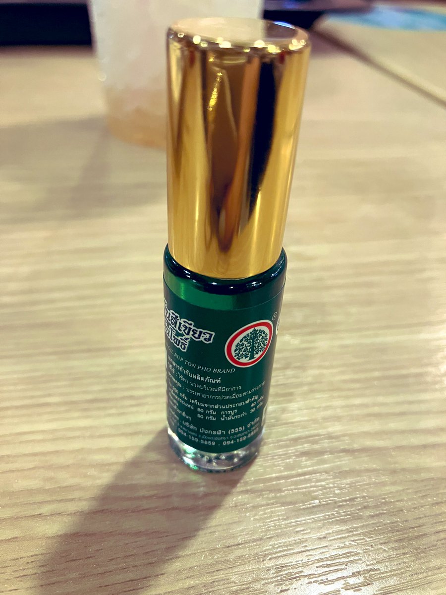 midorikawa06's tweet photo. サワディージャオ日記

間違えて買ったやつをタイ人の先生に見せたら
「ムエタイの男がつけるやつ」
と言われました。
もう1度言います。
わたしは「ムエタイの男がつけるやつ」を間違えて買いました。

#日本語パートナーズ　#タイ10期　#なんやて？　#ムエタイの男がつけるやつ　　#なんやて？？ https://t.co/psozWrCLtF