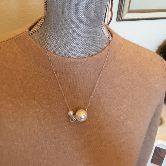 Kkatacara's tweet photo. So good I had to share! Check out all the items I'm loving on @Poshmarkapp #poshmark #fashion #style #shopmycloset #talbots #loft: https://t.co/r8sGninI5Q https://t.co/hIkFI6y1sR