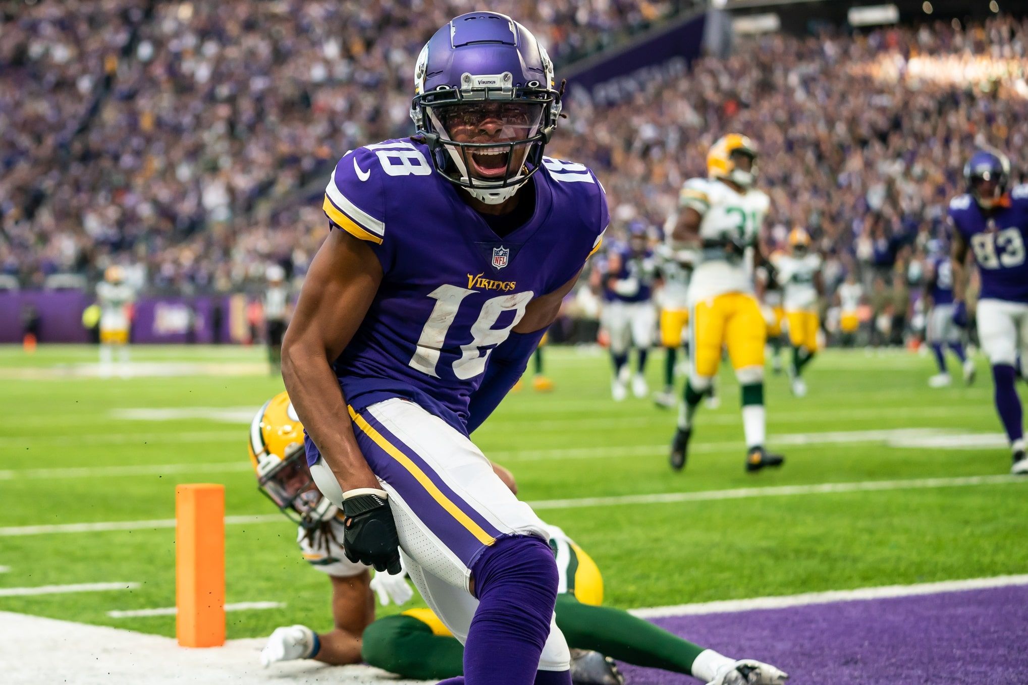 Pickswise on Twitter "SUNDAY PARLAYS ARE LIVE 🙌 We CASHED 2 parlays in