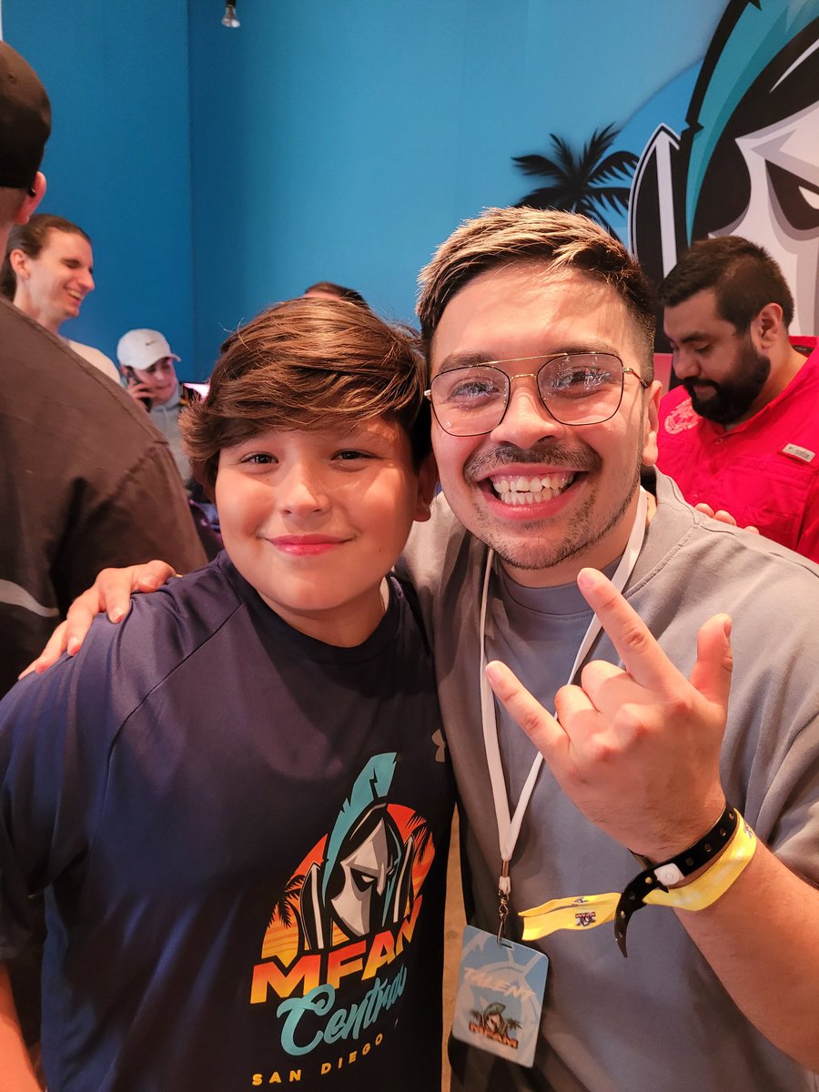 MarcosYbarra7's tweet photo. It was awesome meeting everyone at MFAM HQ yesterday. You guys are the GOAT! @Repullze @LuckyChamu @MFAMCentral https://t.co/OwcRTG54Uf
