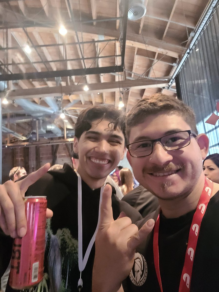 MarcosYbarra7's tweet photo. It was awesome meeting everyone at MFAM HQ yesterday. You guys are the GOAT! @Repullze @LuckyChamu @MFAMCentral https://t.co/OwcRTG54Uf