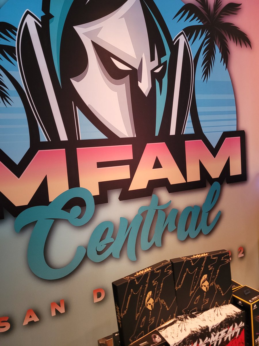 MarcosYbarra7's tweet photo. It was awesome meeting everyone at MFAM HQ yesterday. You guys are the GOAT! @Repullze @LuckyChamu @MFAMCentral https://t.co/OwcRTG54Uf