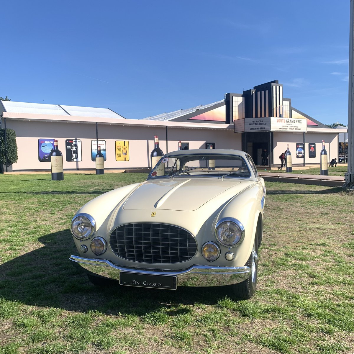 SalonPriveUK's tweet photo. Huge congratulations to Jan de Reu and his amazing 1952 Ferrari 212 Inter Coupé Vignale, this year’s Best of Show at the Zoute Concours d’Elegance by EY 2022.

#SalonPriveGrandTours #RouteToZoute https://t.co/sxnuC6S3d6