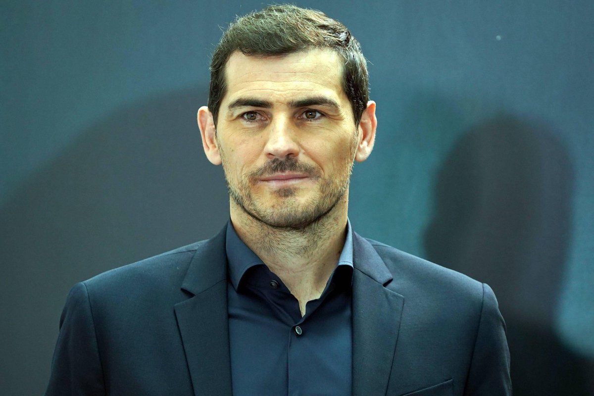 Footballtweet's tweet photo. 🗣️ Iker Casillas: "Hacked account. Luckily everything in order. Apologies to all my followers. And of course, more apologies to the LGBT community. 🙏" https://t.co/D75bm2SXkN