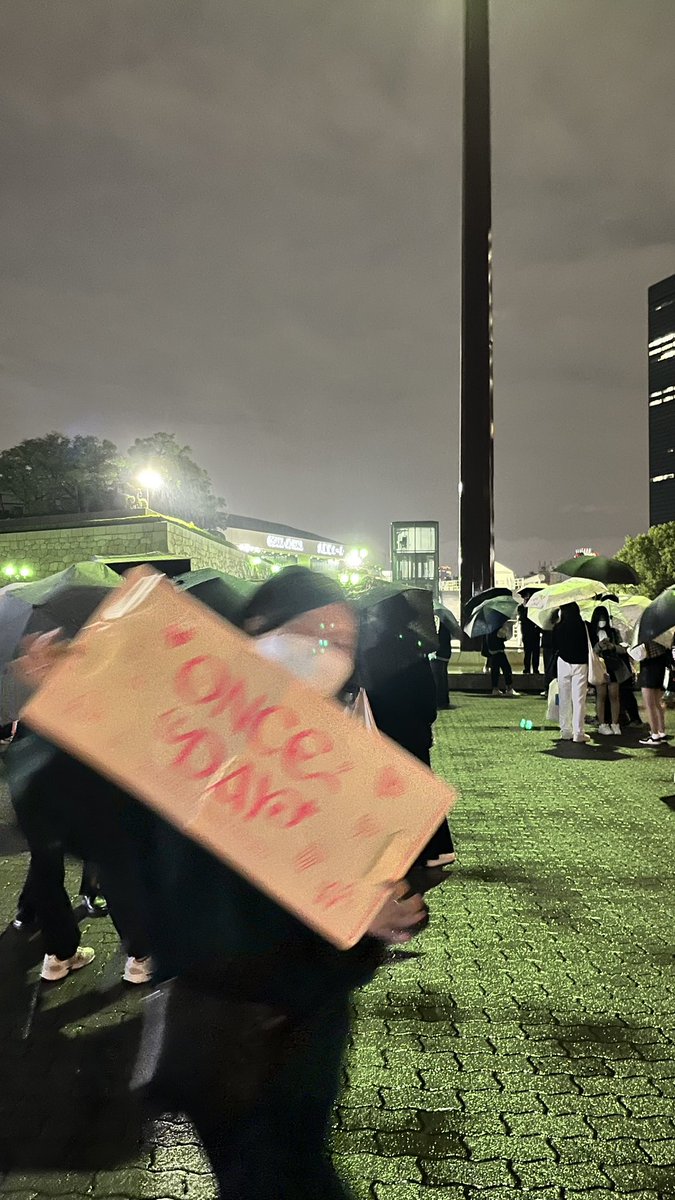 Minny_wiz's tweet photo. TWICE参戦もせずに会場だけお邪魔してちゃっかり参戦したかのような写真だけ撮ってきた。
(写真のチョイス) https://t.co/PChqWjp2yf