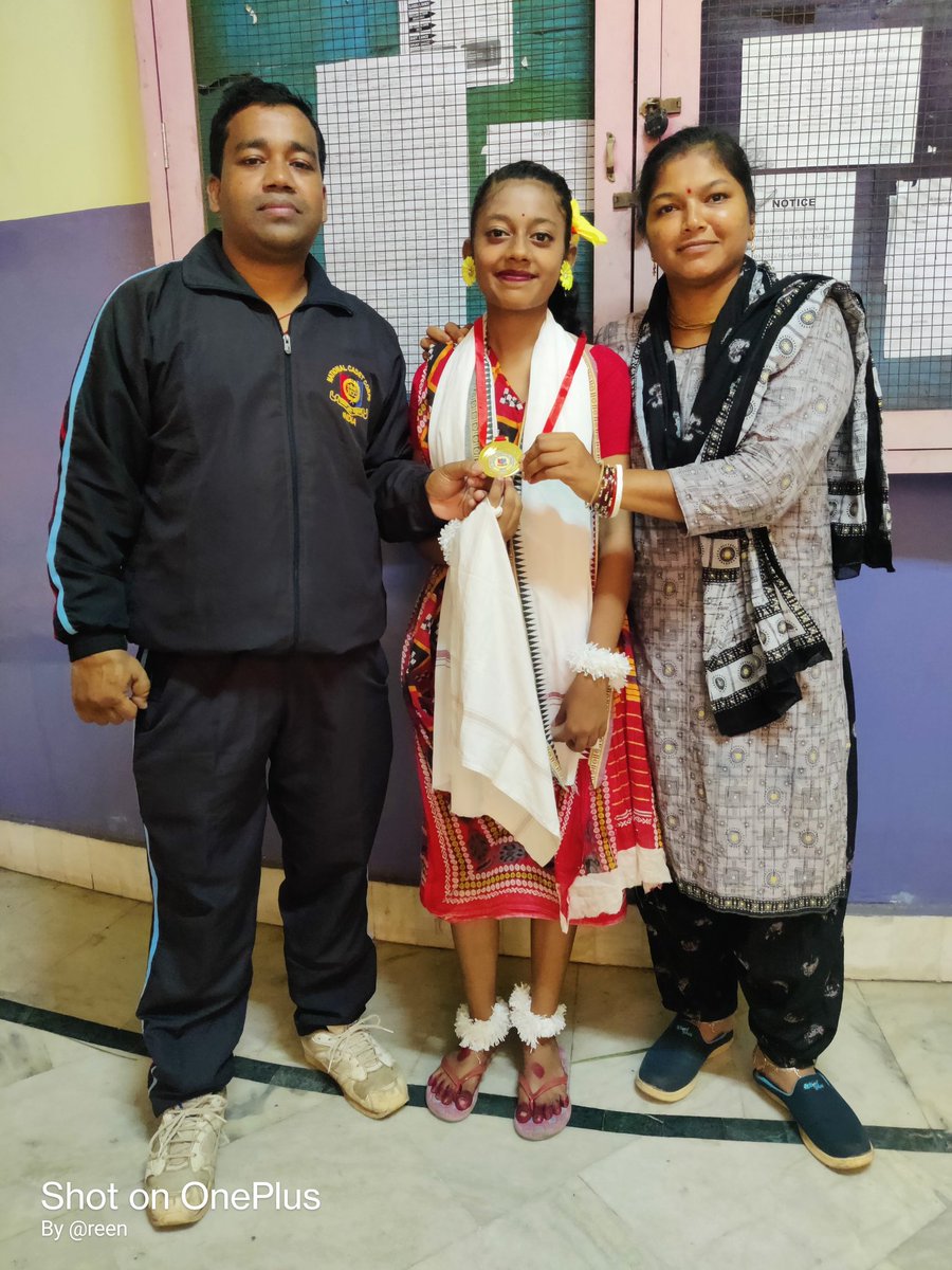 PRAKASH59720563's tweet photo. EK BHARAT SHRESTH BHARAT (EBSB) Camp 2022... DRAWING COMPETITION CHAMPION- 1.BAISAKHI MANDAL (GOLD MEDAL)
2.CADET SAGAR - BRONZE MEDAL

 - CUTTACK GROUP.. JAI HIND
Lt.PRAKASH KUMAR SAHOO (ANO) https://t.co/b3qR11KhGd