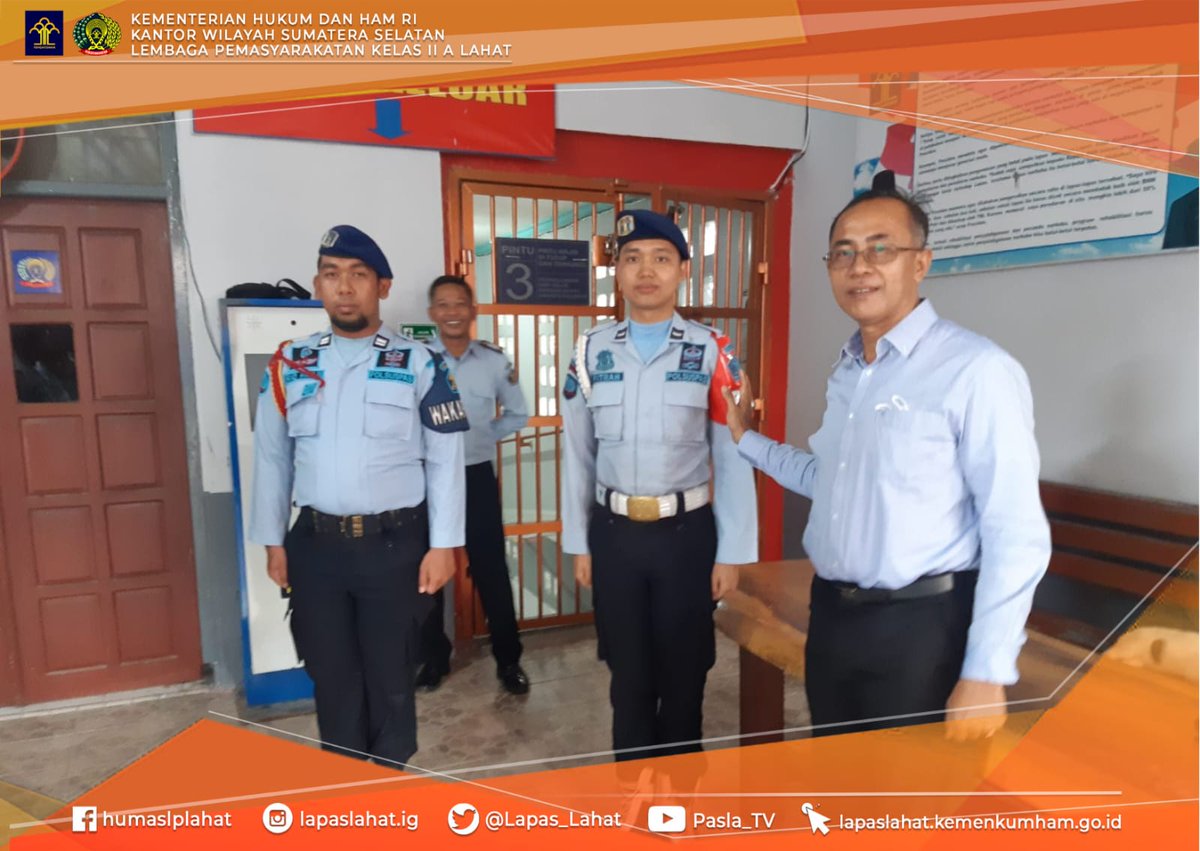 Lapas_Lahat's tweet photo. *Kalapas Lahat Pimpin Apel Regu Pengamanan Hari Libur, Harapkan Petugas Bekerja Penuh Semangat dan Waspada Gangguan Kamtib*
@Lapas_Lahat 
@BarutuSoetopo 
@Lapas_Lahat 
#LapasLahat
#SoetopoBerutu
#LapasLahat https://t.co/IAO2XRX6md