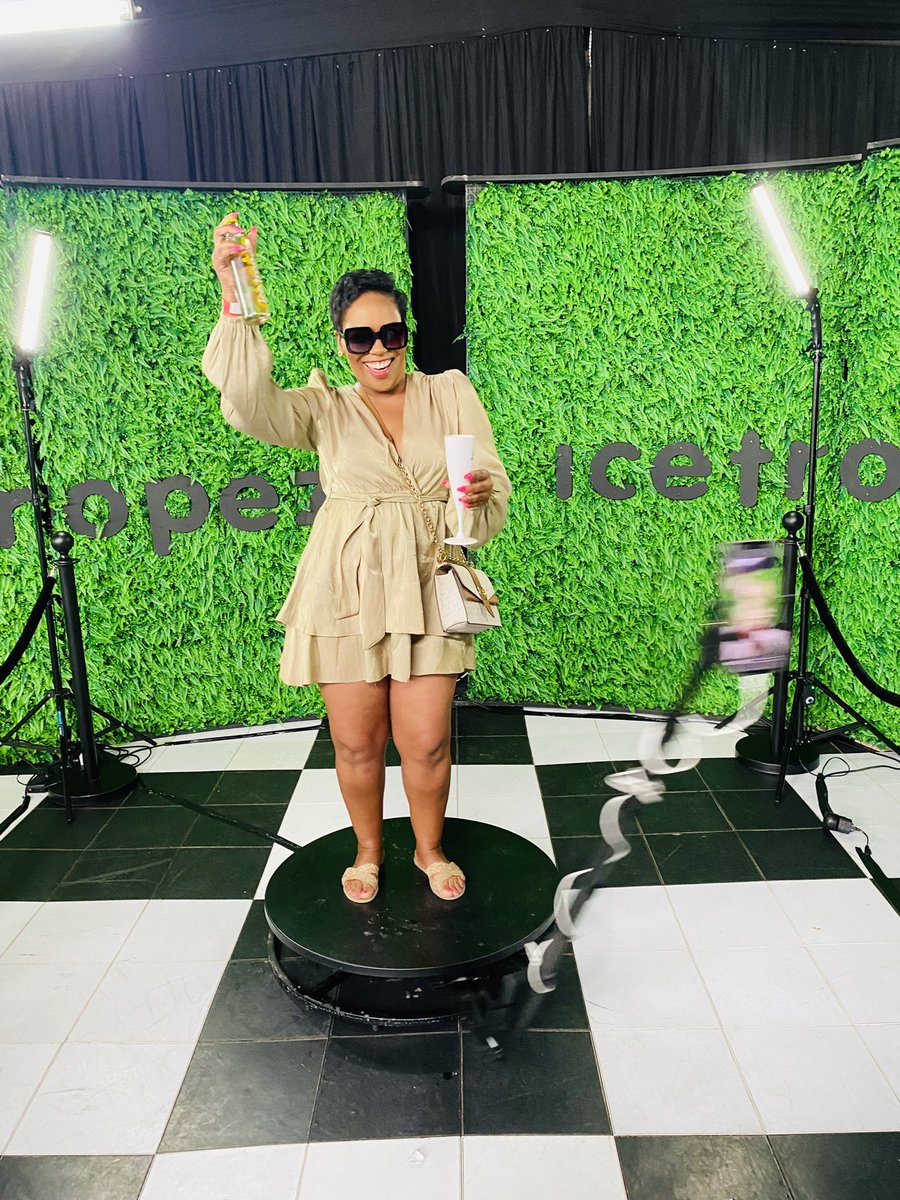 IceTropezSA's tweet photo. Macufe22 Day 2 with icetropez exotic! #icetropez #MacufeWeekend #icetropezexotic #celebratelifewithicetropez https://t.co/41edftlfB8