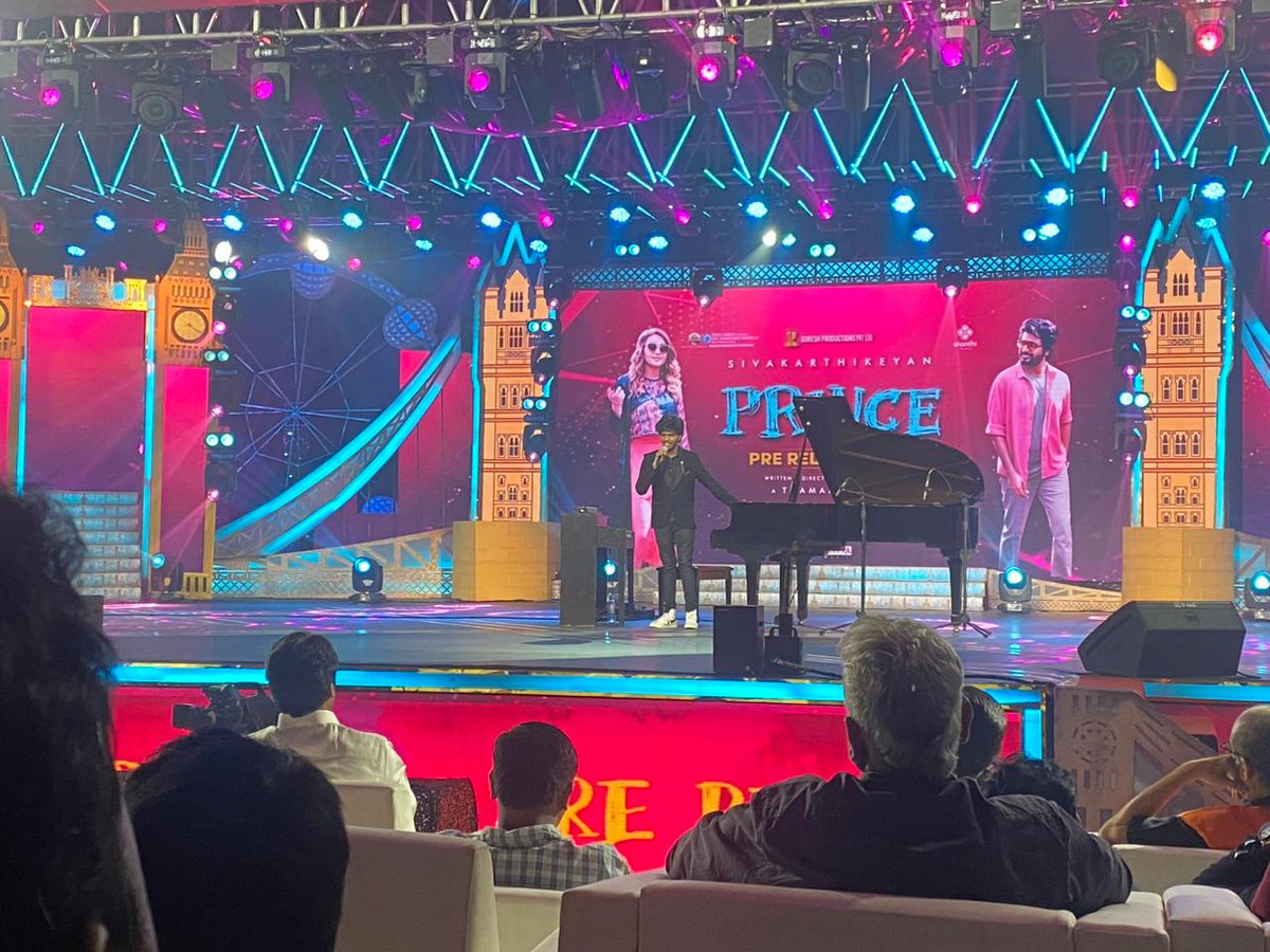 KollywoodCinima's tweet photo. #Prince #PrinceAudioLaunch Pic 09

#PrinceTrailer #PrinceOnOct21st #PrinceDiwali #SivaKartikeyan 

#KollywoodCinima @Siva_Kartikeyan @ShanthiTalkies @anudeepfilm @SVCLLP @maria_ryab @musicthaman @LokeshJey @SureshProdns https://t.co/zxqiBgdKqG