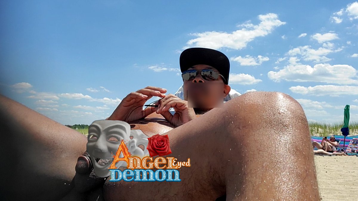 Trying to enjoy the sun 🌞 
Nude beach ⛱️ 
#beach #beachlife #Florida #sunbathing #sundayvibes #beachboy #nudebeach