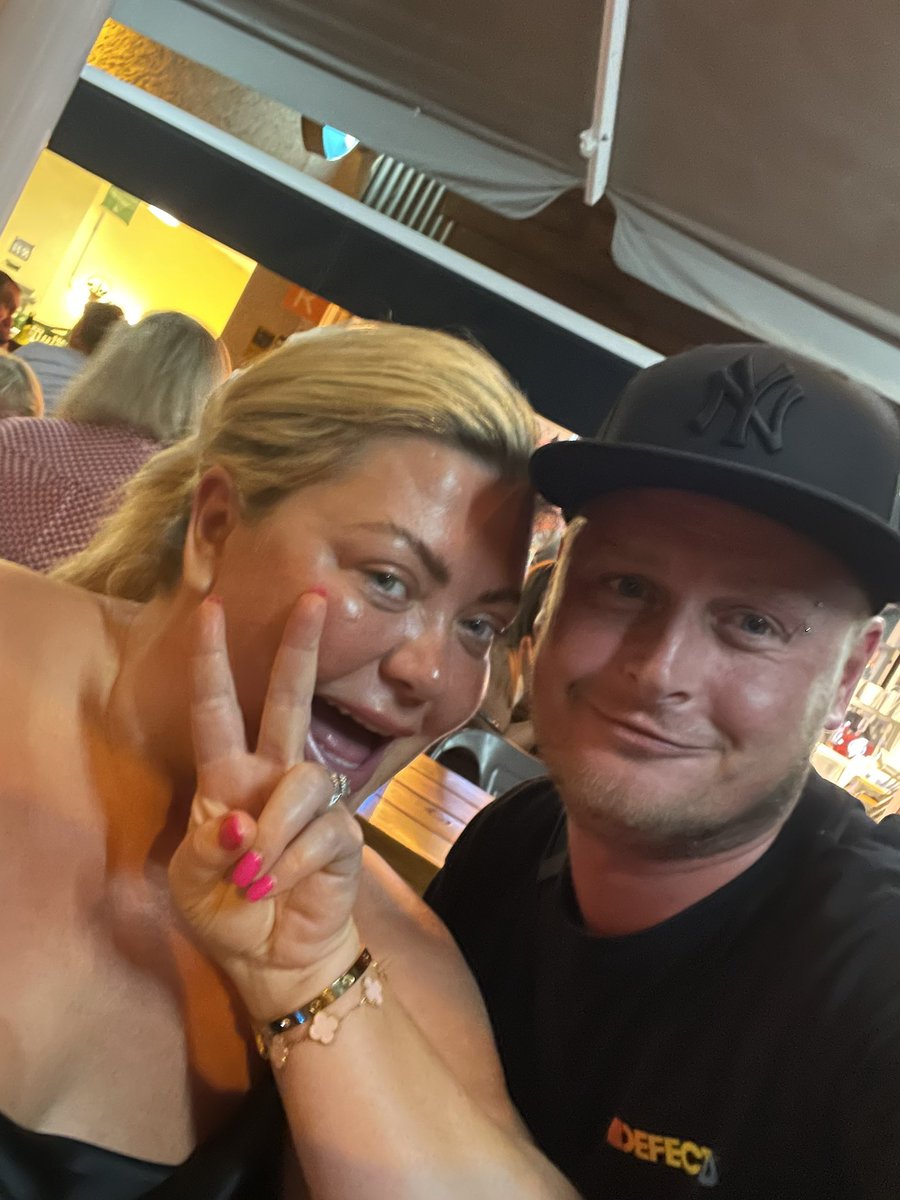 ChrisChibbett's tweet photo. Pre work with the GC last night ✌️#TenerifeLife #DJLife #Linekers #DJChibbs https://t.co/nbotZ6FaO8